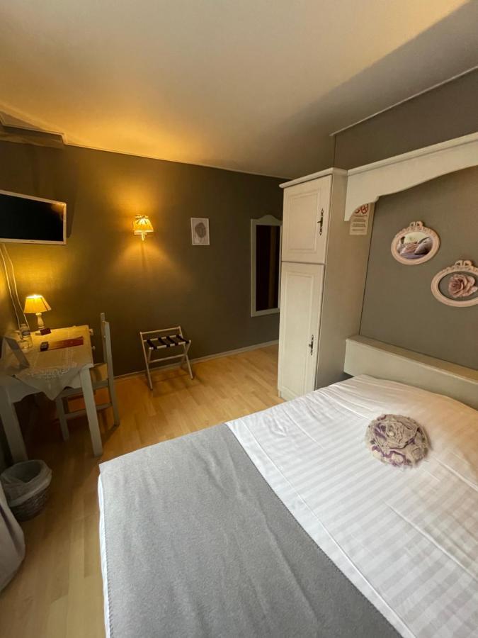 Hotel The Originals Boutique, De La Balance,